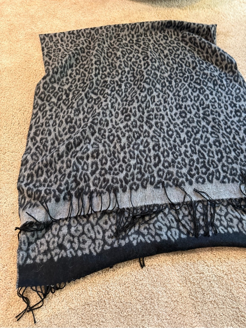Leopard Print Fringe Scarf Wrap - Gray/Black